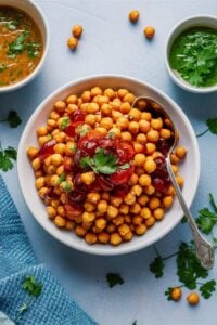 delicious-air-fryer-roast-chickpeas-with-tomatoes