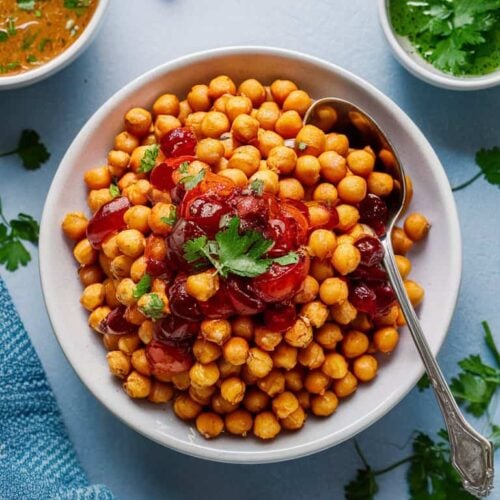 delicious-air-fryer-roast-chickpeas-with-tomatoes